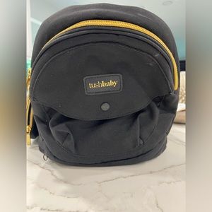 Tushbaby! Best baby gift ever!!!!!